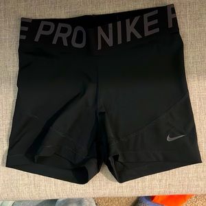 Nike pro
